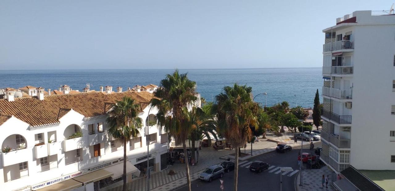 Apartamento Frente Al Mar En La Torrecilla Nerja Exterior photo